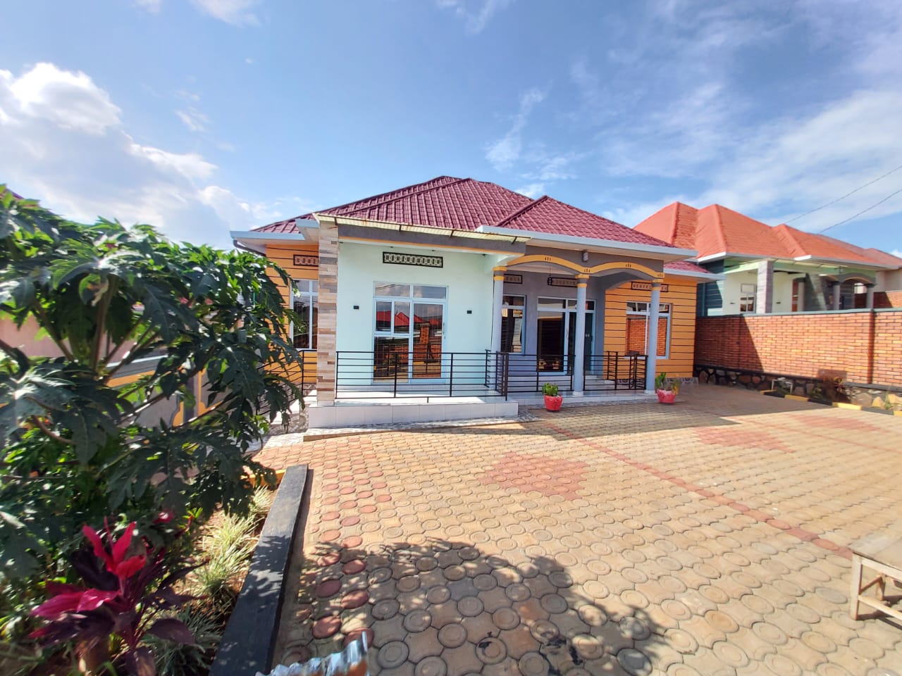 New house for sale in Kanombe at 80,000,000