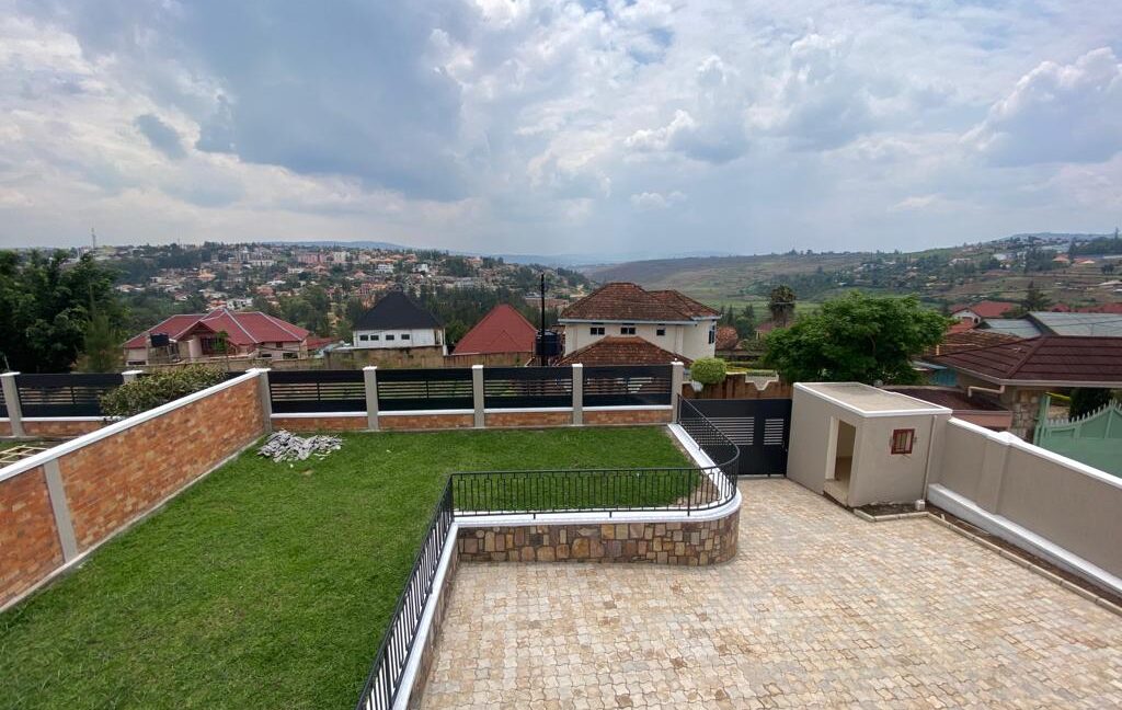 WhatsApp Image 2025-08-20 at 16.44.39_3620dd4a