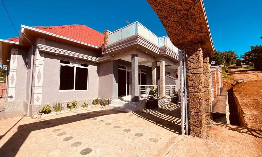 WhatsApp Image 2025-12-26 at 04.33.40 (1)